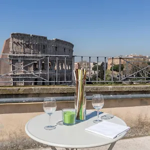 https://eve-penthouse-colosseo.it-romehotels.com